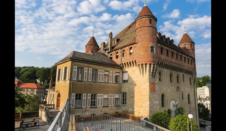Au château Saint-Maire situé au centre de Lausanne des représentants des distributeurs de gaz du canton de Vaud, de la SSIGE et de la Direction de l’énergie DGE-DIREN ont discuté de la mise en œuvre de la Haute surveillance conformément à la LITC.
