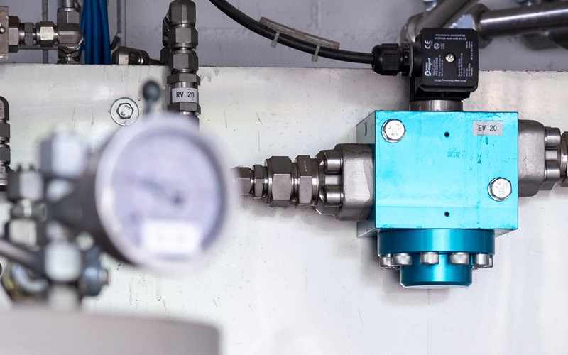 Materialien für Wasserstoff-Verarbeitung unter der Lupe