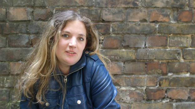 Die Satire "Stinkwasser" von Stefanie Grob ist gemäss UBI zulässig.  (Bild: Sonya Schönberger, SRF) 