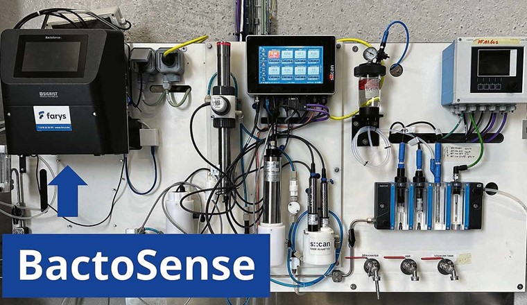 Fig. 2 BactoSense-Online-Durchflusszytometer (oben links) am Ende der Behandlungskette des WPC Hofstade. Dieser ist an das Prozessleitsystem angebunden. In der Schweiz ist die Durchflusszytometer-Überwachung als SVGW-Methode MW 102 anerkannt.