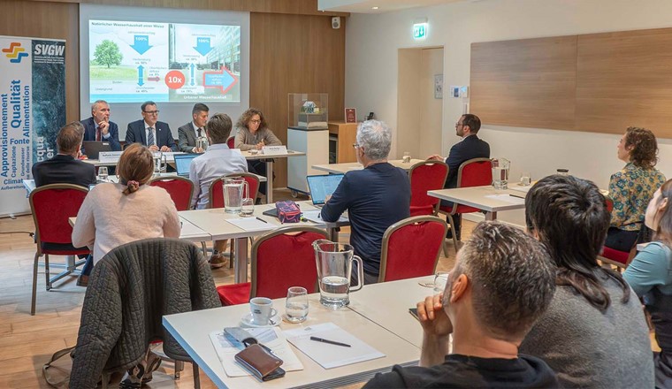 Eine gemeinsame Medienkonferenz des SVGW und VSA informierte heute Medienschaffende über die Herausforderungen in der Wasserversorgung. © SVGW