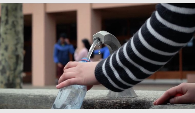 Die Schtifti Foundation vermag Jugendliche fürs  Trinkwasser zu begeistern.
