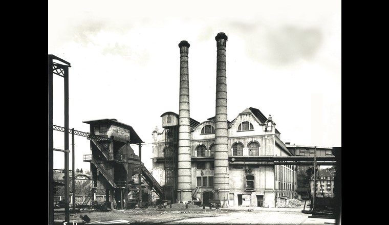 Une cathédrale d’énergie: le bâtiment principal de l’usine à gaz de Berne est un symbole de l’essor industriel en Suisse, au 19e siècle (source: ewb Berne)