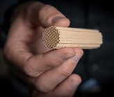 La structure du matériau de support du catalyseur rappelle celle d'une éponge. Le catalyseur fonctionne de manière stable et traite efficacement les gaz d'échappement, même à basse température. (Photo: Institut Paul Scherrer/Mahir Dzambegovic) La structure du matériau de support du catalyseur rappelle celle d'une éponge. Le catalyseur fonctionne de manière stable et traite efficacement les gaz d'échappement, même à basse température. (Photo: Institut Paul Scherrer/Mahir Dzambegovic)