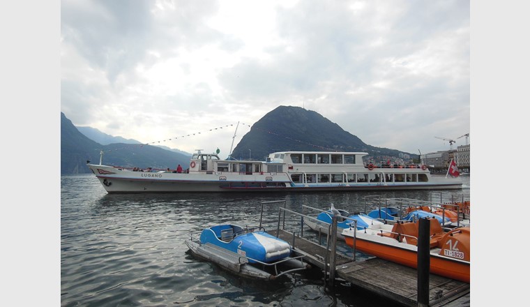 Ein Passagierschiff auf dem Lago di Lugano soll demnächst versuchsweise auf verflüssigtes Erdgas umgerüstet werden.