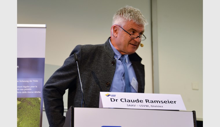 Zum Abschluss der Tagung würdigte Claude Ramseier die neue SVGW-Empfehlung W1014 und stellte sie in Bezug zur W12 «Leitlinie für eine gute Verfahrenspraxis in Trinkwasserversorgungen».