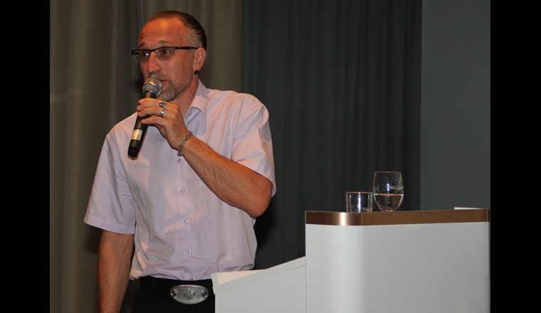 Festredner Samuel Wittwer, der neue Präsident der Prüfungskommission.