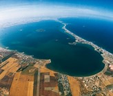 Das «Mar Menor» in der spanischen Provinz Murcia ist Europas grösstes salzhaltiges Binnengewässer.  Foto: Ayuntamiento Cartagena