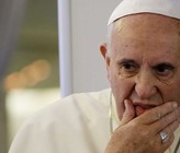 Papst Franziskus ist die Verschmutzung der Meere mit Mikroplastik ein Dorn im Auge (Foto: Wikipedia) Papst Franziskus ist die Verschmutzung der Meere mit Mikroplastik ein Dorn im Auge (Foto: Wikipedia)
