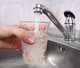 Der Kanton Bern hat Entwarnung gegeben: Die 2017 festgestellte Freon-Belastung im Grundwasser ist stark zurückgegangen. (©123RF.com) Der Kanton Bern hat Entwarnung gegeben: Die 2017 festgestellte Freon-Belastung im Grundwasser ist stark zurückgegangen. (©123RF.com)