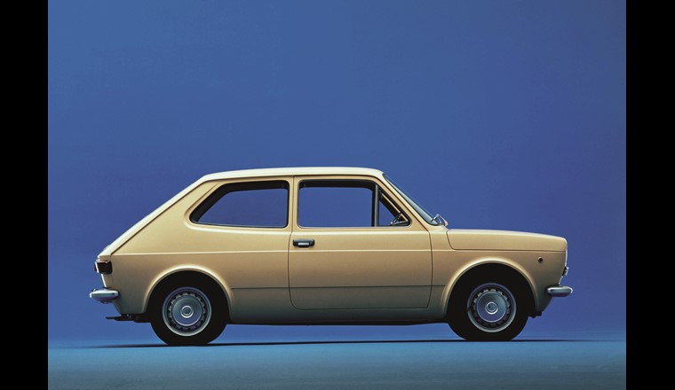 La fameuse Fiat 127 fonctionnait avec un moteur compatible CCF.
