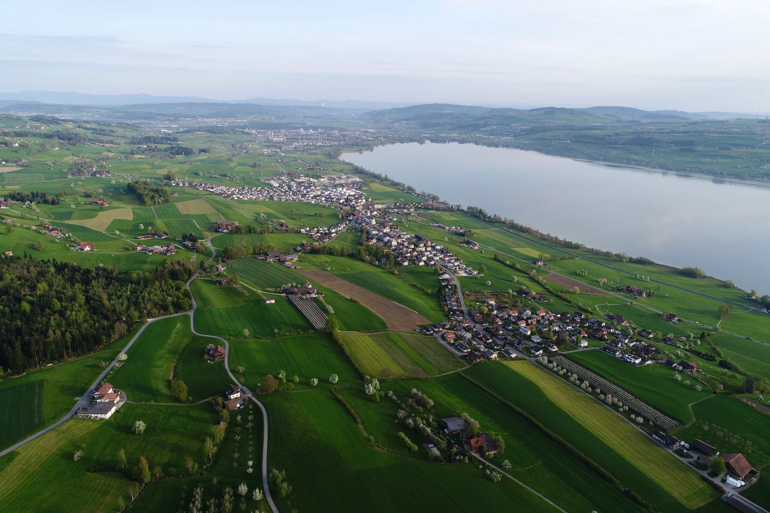 Sempachersee,  (c) Manfred Thuerig/123rf.com