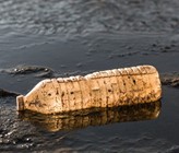 Der Fokus der Empa-Studie lag auf den Kunststoffen Polyethylen, Polypropylen, Polystyrol, PVC und PET, wie sie zum Beispiel in Verpackungen, Textilien oder Landwirtschaftsfolien eingesetzt werden. Der Fokus der Empa-Studie lag auf den Kunststoffen Polyethylen, Polypropylen, Polystyrol, PVC und PET, wie sie zum Beispiel in Verpackungen, Textilien oder Landwirtschaftsfolien eingesetzt werden.