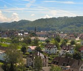 In Steinen lässt sich das Trinkwasser zur Stromproduktion nutzen, weil die Höhendifferenz zwischen der Brunnenstube und der Turbine im Dorf  fast 400 Meter beträgt. (Foto: Gemeinde Steinen) In Steinen lässt sich das Trinkwasser zur Stromproduktion nutzen, weil die Höhendifferenz zwischen der Brunnenstube und der Turbine im Dorf  fast 400 Meter beträgt. (Foto: Gemeinde Steinen)