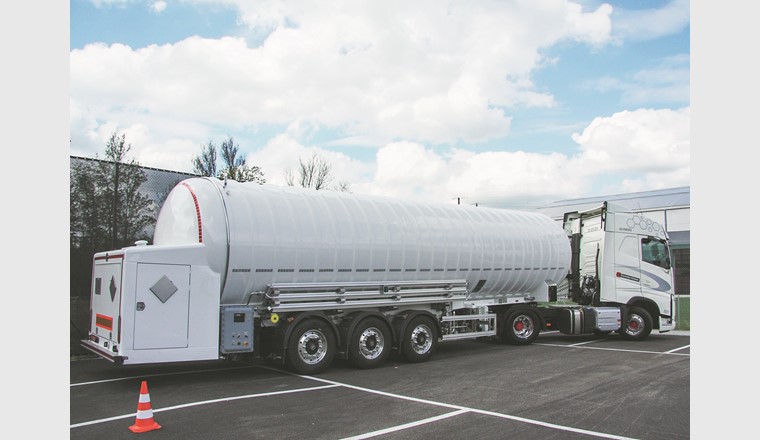Mobile Tankstelle mit einem Volumen von 40 m3 und 13 Tonnen LNG.