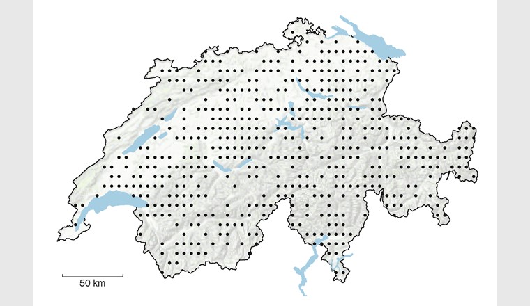 Räumliche Verteilung der 492 untersuchten BDM-Probenahmestellen. (Hintergrunddaten: Swisstopo, Bundesamt für Landestopografie)