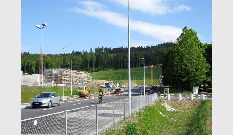 Fig. 1 L’évacuation des eaux de routes de desserte du nouveau quartier en construction Oberfeld se fait par l’intermédiaire de cette cuvette d’infiltration nouvellement réalisée.