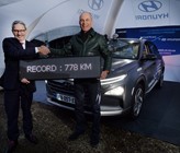 Bertrand Piccard schafft mit dem Hyundai NEXO neuen Strecken-Weltrekord für Wasserstoff-Elektrofahrzeuge. (Bild: Hyundai)