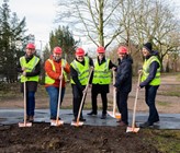 Spatenstich zum Ausbau der Fernwärme. (Foto: ewb) Spatenstich zum Ausbau der Fernwärme. (Foto: ewb)