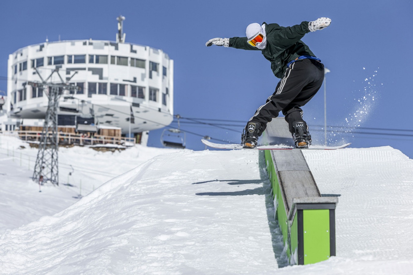 Einblick ins Skigebiet, das Flims und Laax miteinander verbindet. (Foto: Graubünden Tourismus)