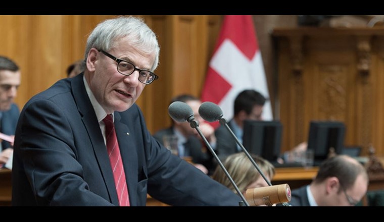 Kurt Fluri, conseiller national et président de l’Union des villes suisses est « Sur le grill ». Photo : (c) kurt-flury.ch