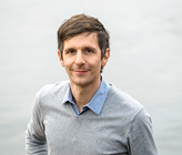 Pascal Wunderlin: «Die Plattform 'Verfahrenstechnik Mikroverunreinigungen' spielt eine aktive Rolle bei der Entwicklung neuer Technologien, indem sie Kompetenzen und Wissen dazu aufbaut.» Pascal Wunderlin: «Die Plattform 'Verfahrenstechnik Mikroverunreinigungen' spielt eine aktive Rolle bei der Entwicklung neuer Technologien, indem sie Kompetenzen und Wissen dazu aufbaut.»