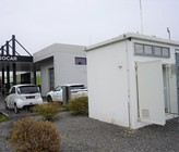 Das kleine Häuschen einige Meter neben der Tankstelle ist das Herz jeder CNG-/Biogas-Tankstelle. (© CNG-Mobility) Das kleine Häuschen einige Meter neben der Tankstelle ist das Herz jeder CNG-/Biogas-Tankstelle. (© CNG-Mobility)