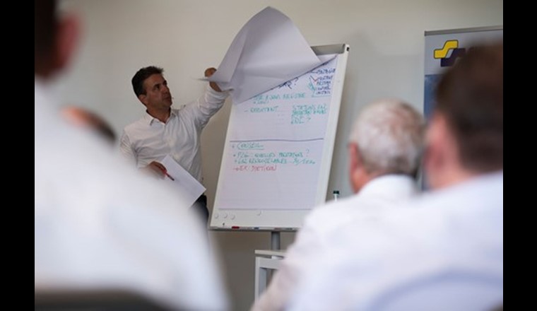 Il lavoro di regolamentazione nel collaudato sistema di milizia è una competenza fondamentale della SSIGA. Gli esperti del settore e dell’ufficio elaborano possibili soluzioni per le nuove sfide tecniche nelle commissioni. (Foto: SSIGA)