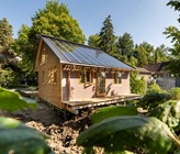 Im KREIS-Haus in Feldbach erleben Interessierte, wie klimaneutrale Kreislaufwirtschaft im Bau- und Wohnbereich funktioniert. (©Ch. Kaminski/ZHAW) Im KREIS-Haus in Feldbach erleben Interessierte, wie klimaneutrale Kreislaufwirtschaft im Bau- und Wohnbereich funktioniert. (©Ch. Kaminski/ZHAW)