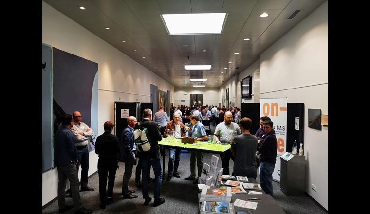 Les participants ont profité de la pause déjeuner et de l’apéro final pour des échanges animés. 
(© SVGW)