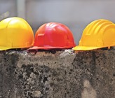 Eine ganze Reihe von Gesetzen, Verordnungen und Richtlinien von Bund, Behörden, Versicherungen und Verbänden setzen sich mit der Arbeitssicherheit auseinander. (Foto: Aleksandar Kosev) Eine ganze Reihe von Gesetzen, Verordnungen und Richtlinien von Bund, Behörden, Versicherungen und Verbänden setzen sich mit der Arbeitssicherheit auseinander. (Foto: Aleksandar Kosev)